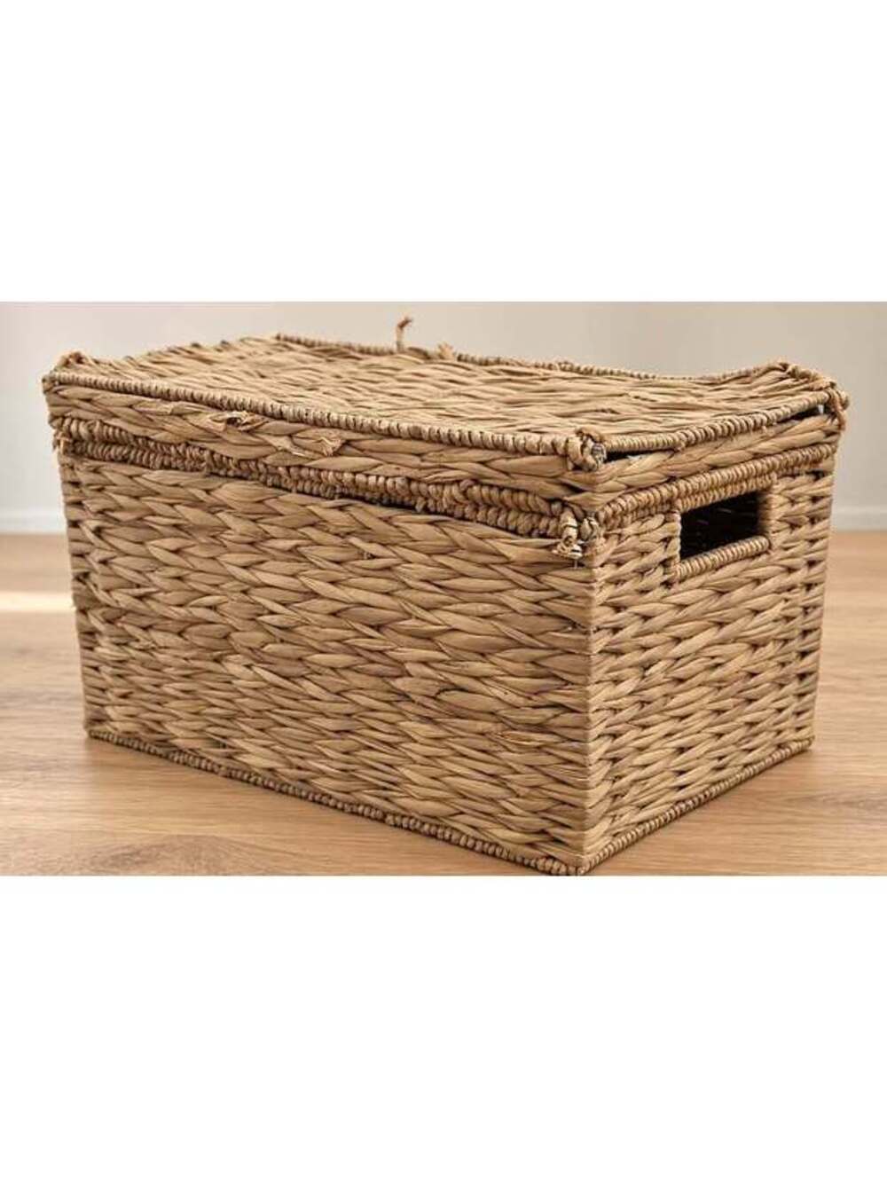 Woven Seagrass Rectangular Basket with Hinged Lid
